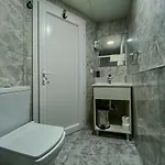 Izan Bakis アパートホテル