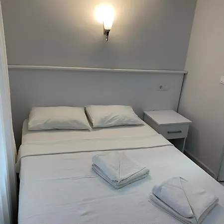 Izan Bakis Hotel de apartamente 3*