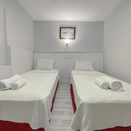 Izan Bakis Hotel de apartamente