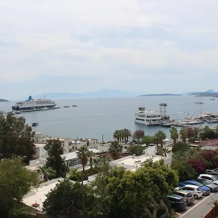 Izan Bakis Aparthotel 3*