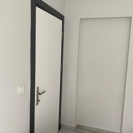 Izan Bakis Hotel apartamentowy