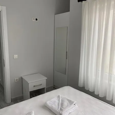 Hotel apartamentowy Izan Bakis 3*