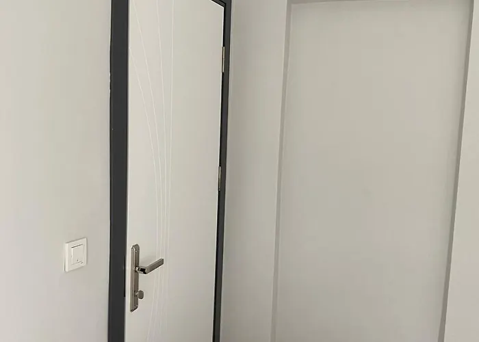 Izan Bakis 公寓式酒店