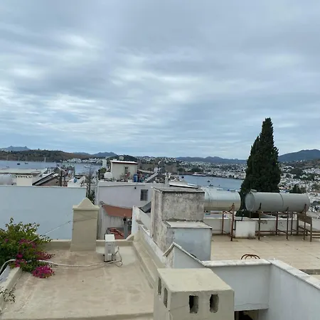 Izan Bakis בודרום