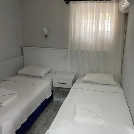 Izan Bakis בודרום