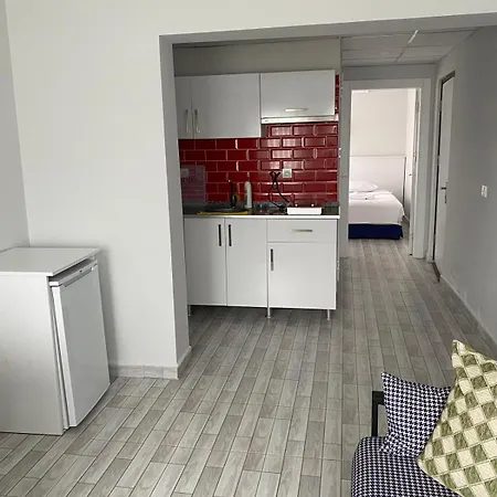 Izan Bakis Hotel de apartamente