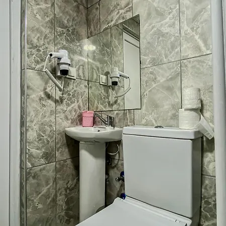 Izan Bakis בודרום