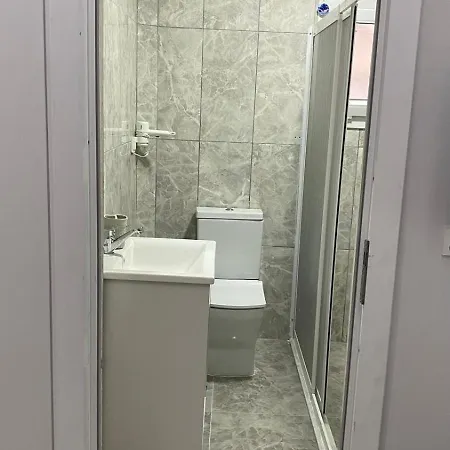 Izan Bakis בודרום