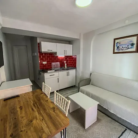 Izan Bakis Hotel de apartamente 3*