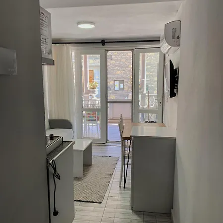 Izan Bakis 3* בודרום